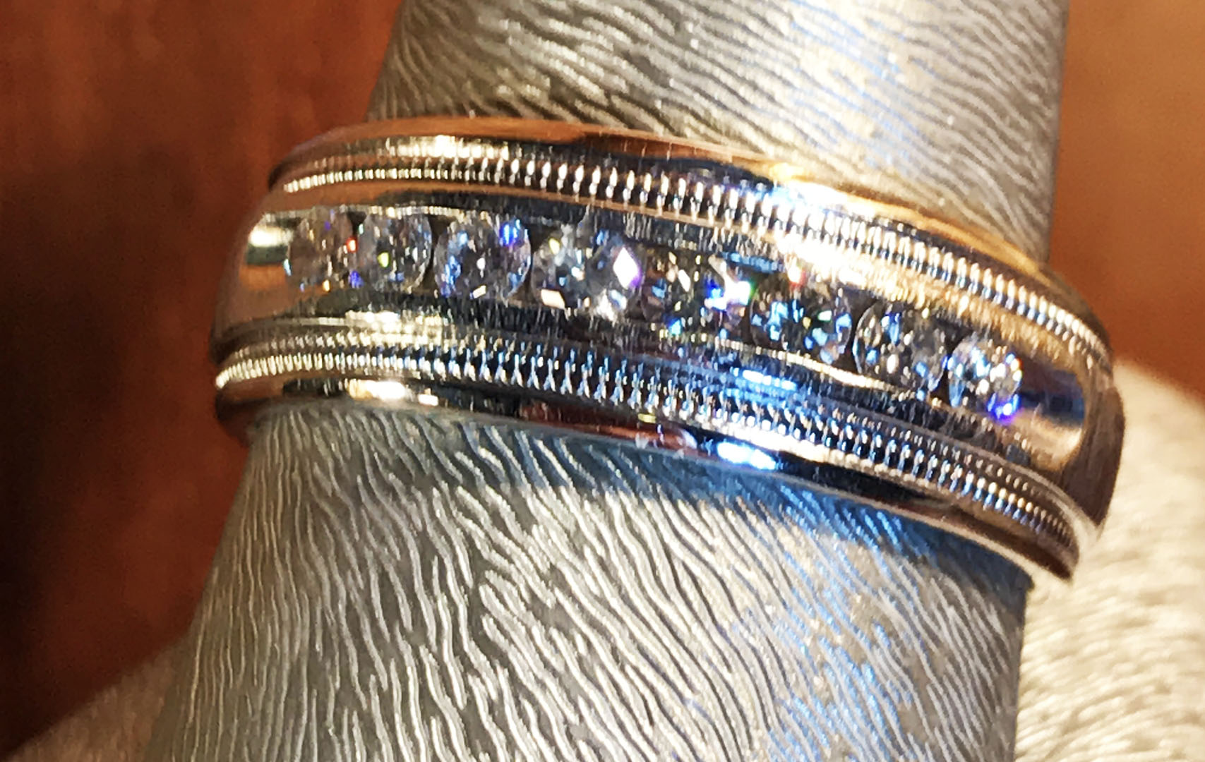 gents wed band Diamonds14t white gold