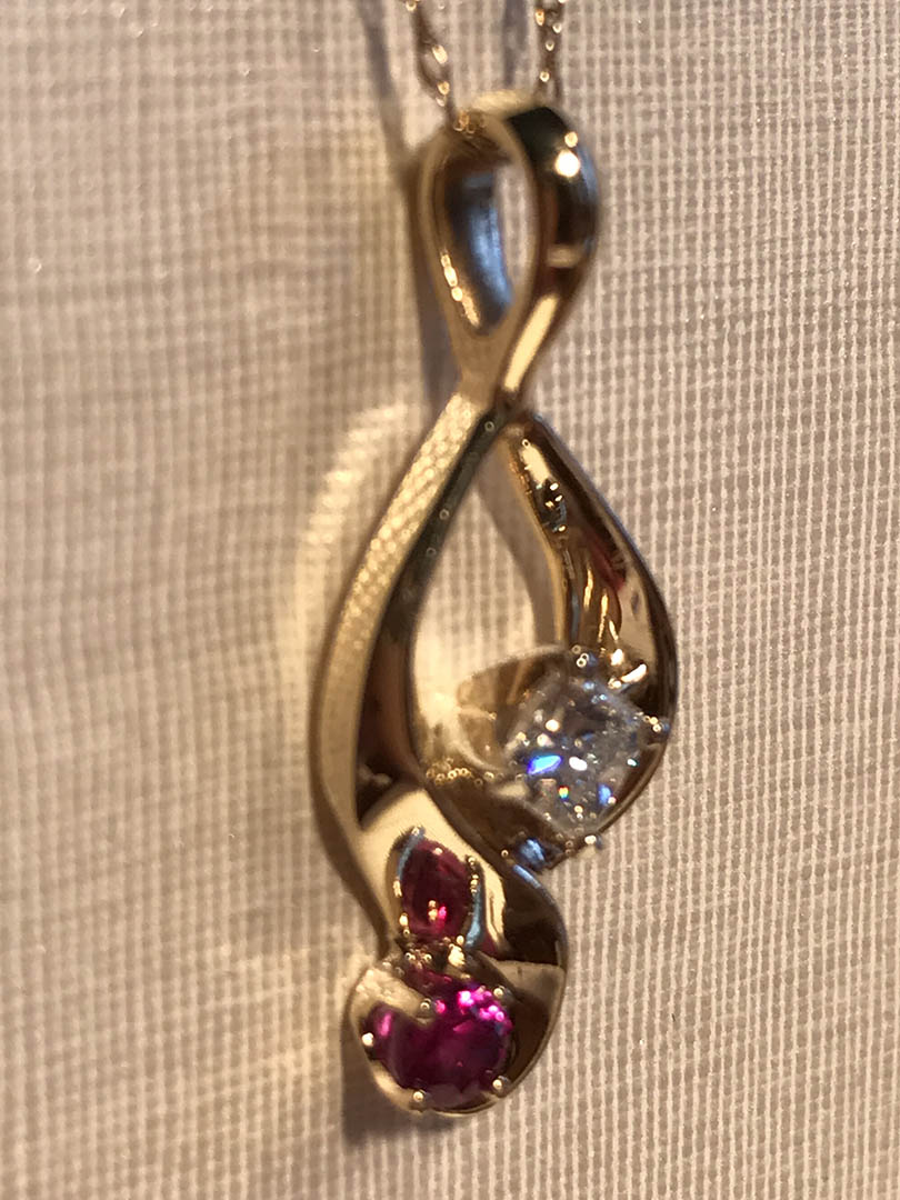 other-side-view-of-pr-diamond-ruby-pendant-14kt-y-gold